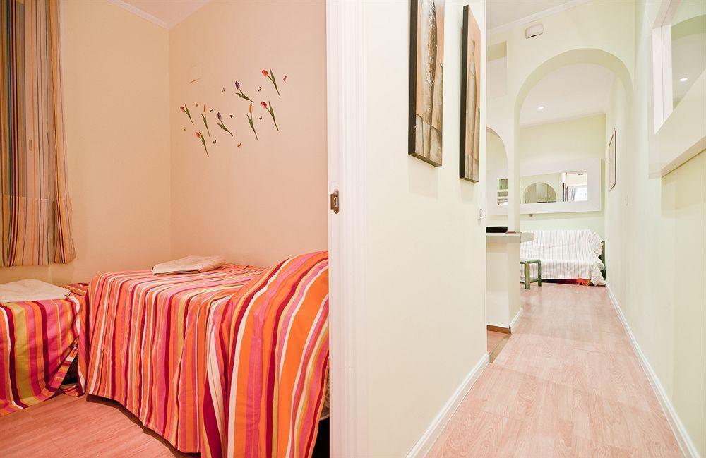 Apartamentos Aqui Me Quedo Мадрид Екстер'єр фото