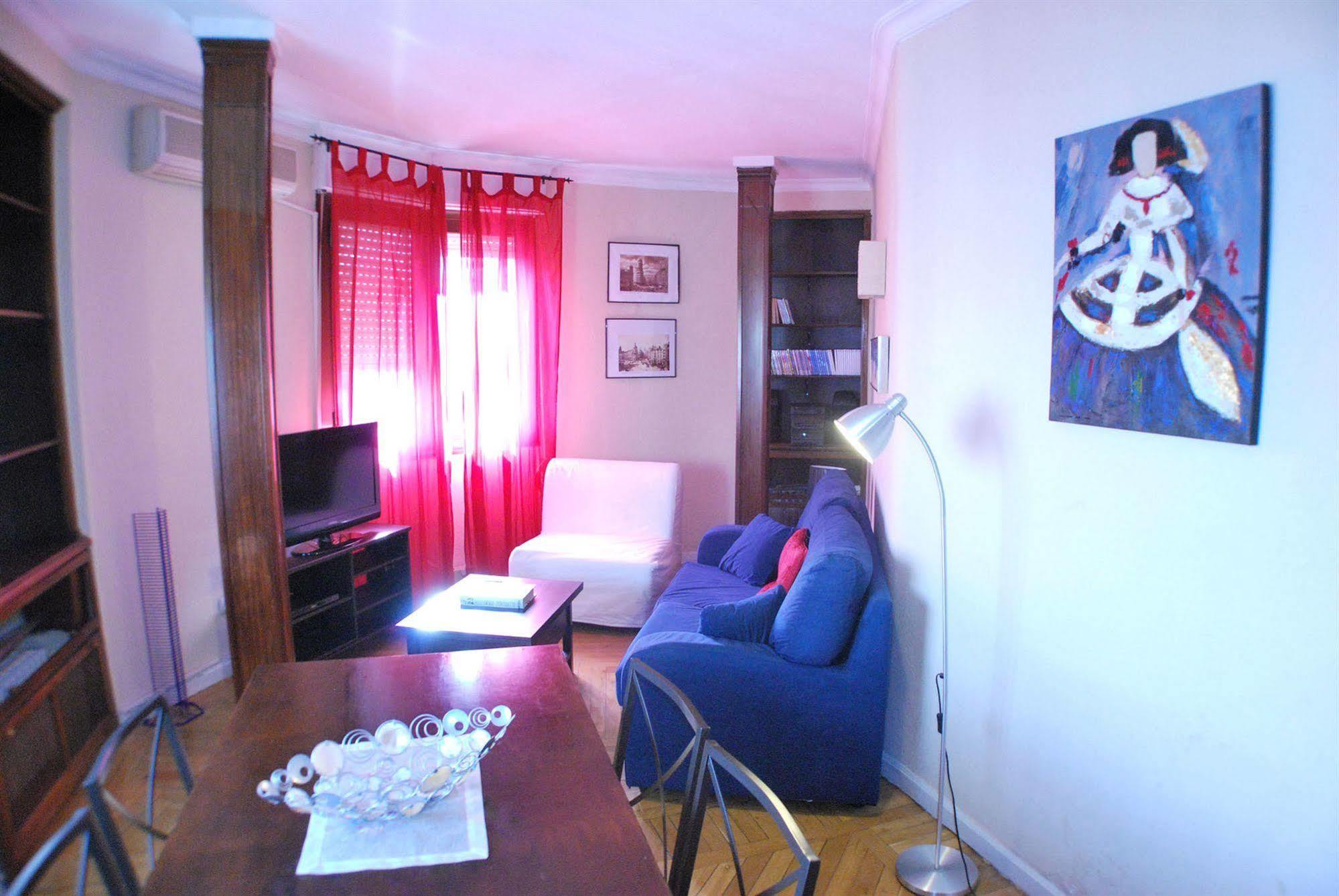 Apartamentos Aqui Me Quedo Мадрид Екстер'єр фото
