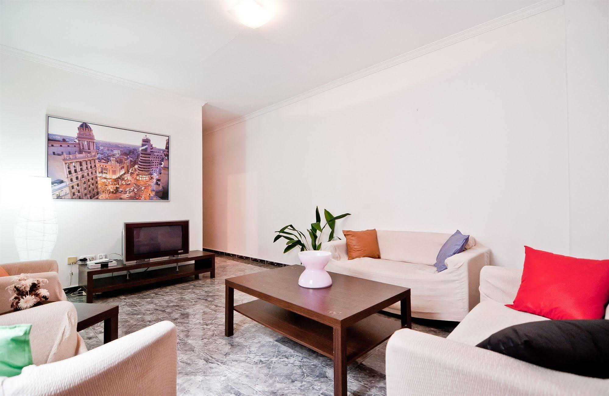 Apartamentos Aqui Me Quedo Мадрид Екстер'єр фото