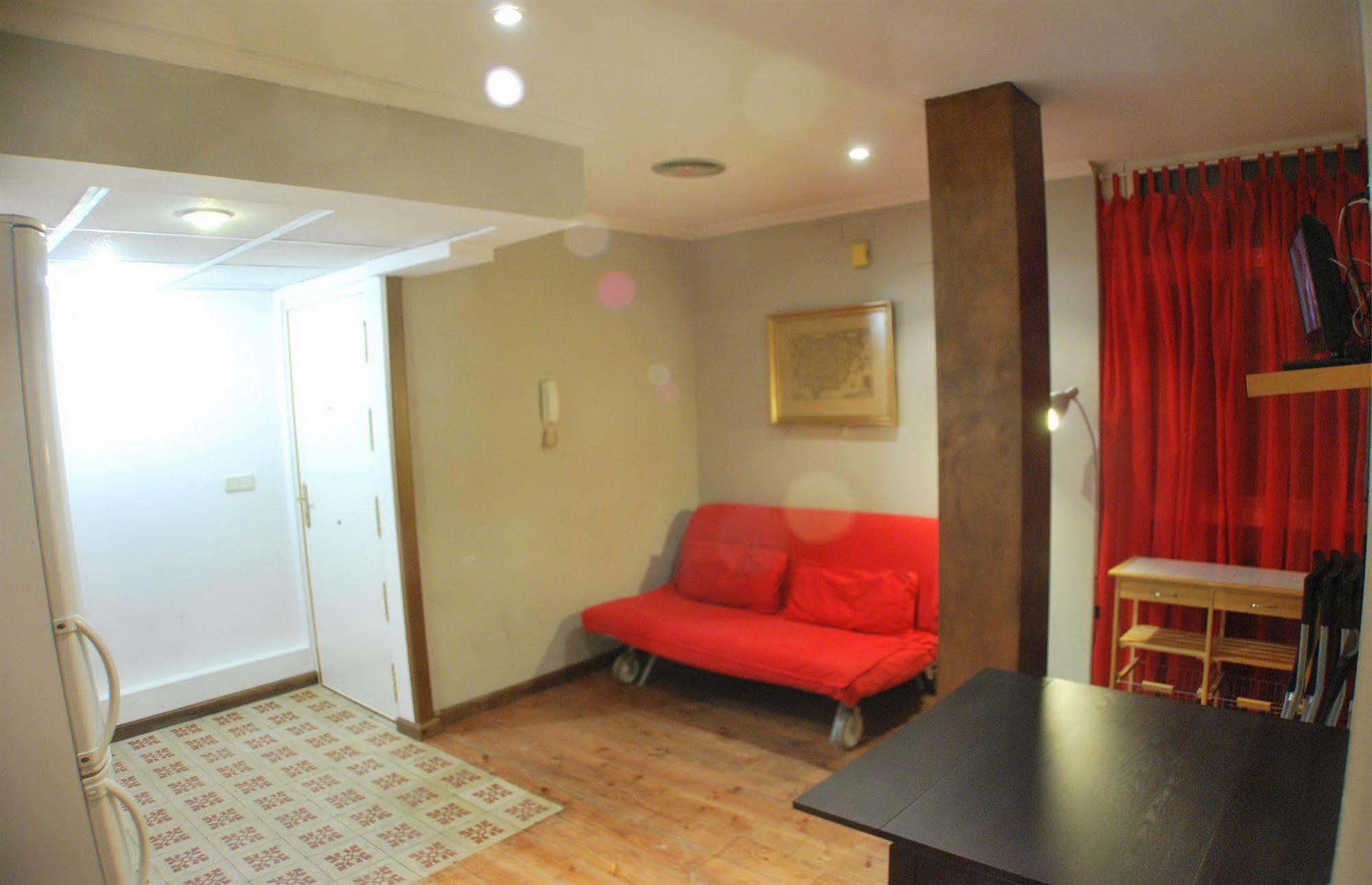 Apartamentos Aqui Me Quedo Мадрид Екстер'єр фото