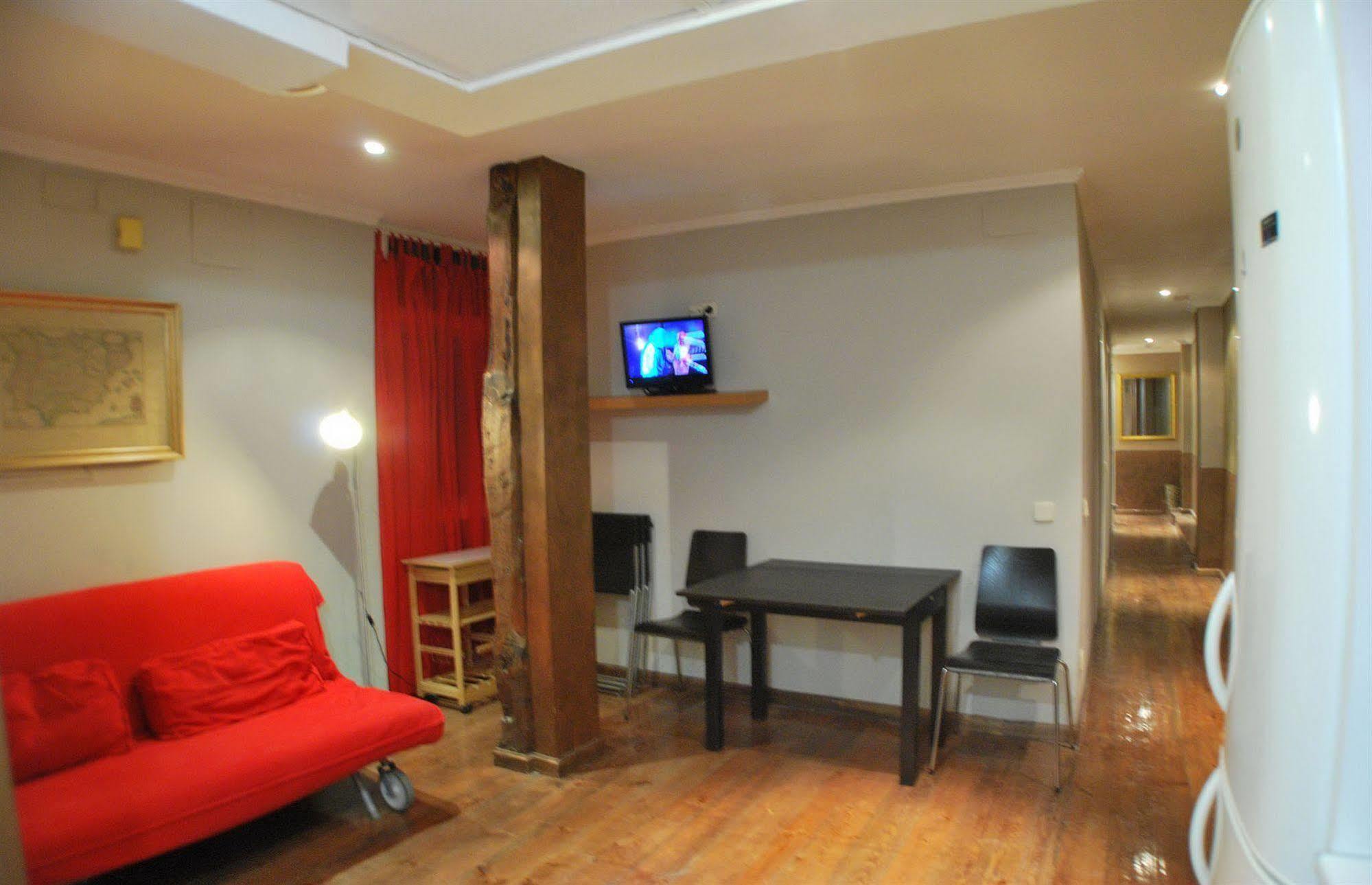 Apartamentos Aqui Me Quedo Мадрид Екстер'єр фото